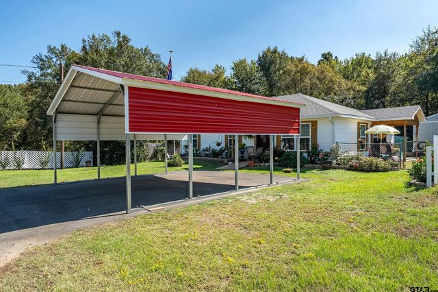 22982 Edgewater Dr, Frankston, TX 75763