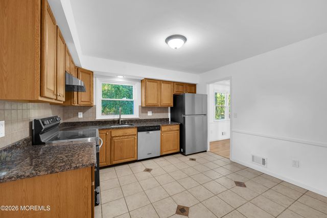 1601 Melville Street, Oakhurst, NJ 07755