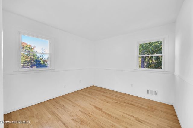 1601 Melville Street, Oakhurst, NJ 07755