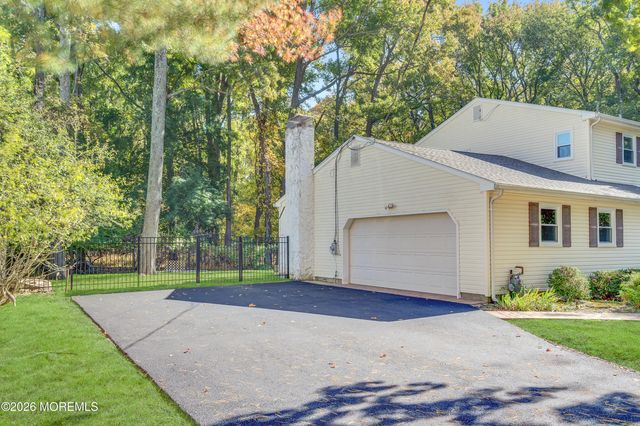 1601 Melville Street, Oakhurst, NJ 07755