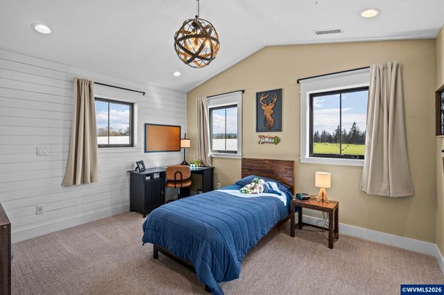 33246 S Wilhoit Rd, Molalla, OR 97038