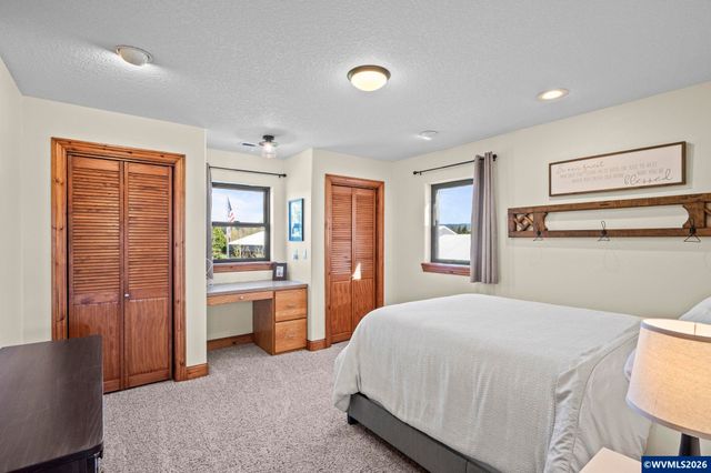 33246 S Wilhoit Rd, Molalla, OR 97038
