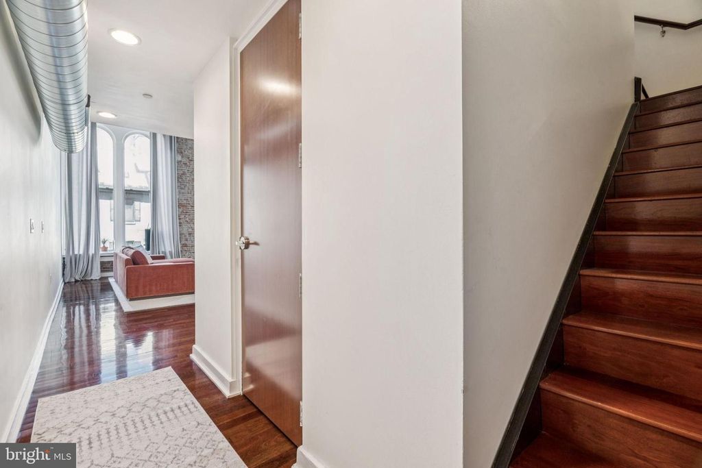 105 S 12TH ST #205, Philadelphia, PA 19107