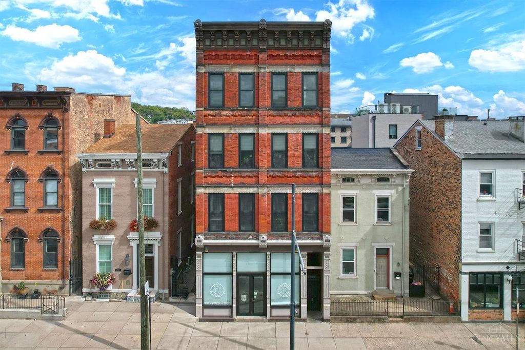 1408 Elm Street, Cincinnati, OH 45202