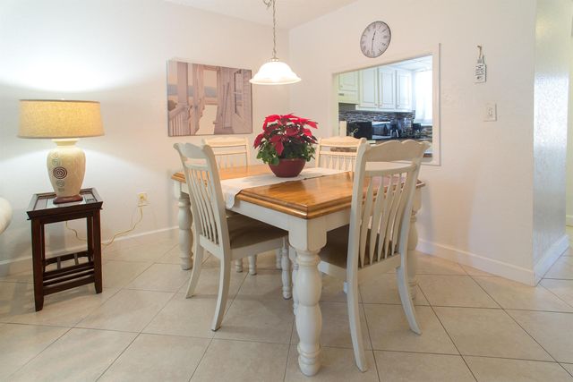 3091 E Sun Sunrise Lakes Drive E 207, Sunrise, FL 33322