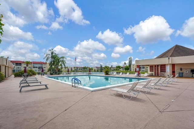 3091 E Sun Sunrise Lakes Drive E 207, Sunrise, FL 33322
