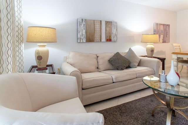 3091 E Sun Sunrise Lakes Drive E 207, Sunrise, FL 33322