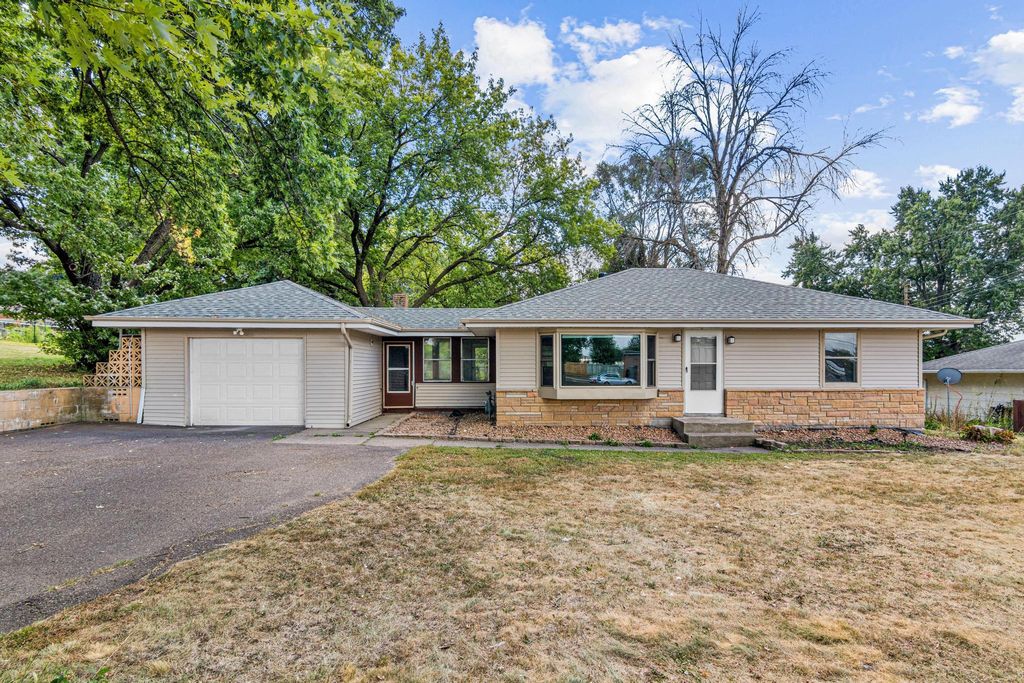 1976 Radatz Avenue, Maplewood, MN 55109 — exterior