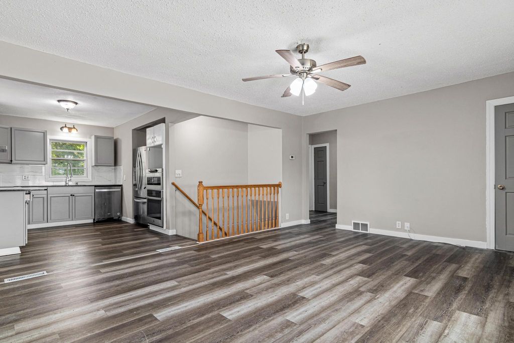 1976 Radatz Avenue, Maplewood, MN 55109 — photo 4
