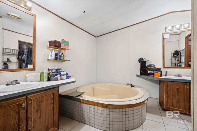 27705 Oakberry Court, Robertsdale, AL 36767