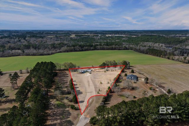 27705 Oakberry Court, Robertsdale, AL 36767