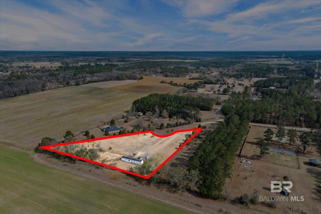 27705 Oakberry Court, Robertsdale, AL 36767