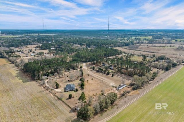 27705 Oakberry Court, Robertsdale, AL 36767