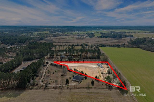 27705 Oakberry Court, Robertsdale, AL 36767