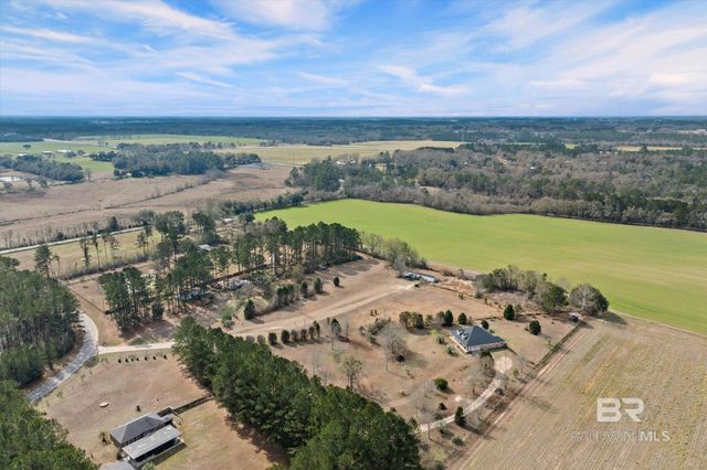 27705 Oakberry Court, Robertsdale, AL 36767