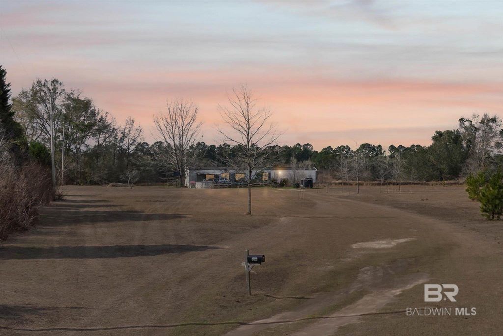 27705 Oakberry Court, Robertsdale, AL 36767