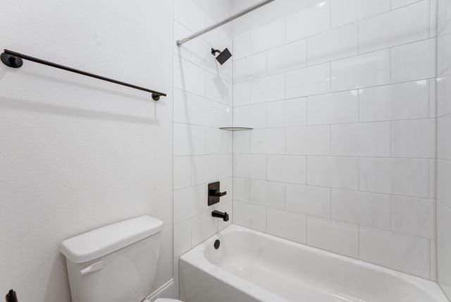 12016 Royal Oaks Banner Way, Houston, TX 77082