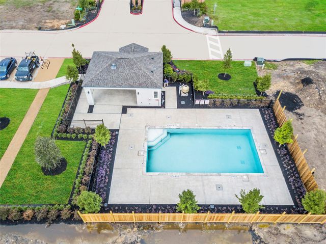 12016 Royal Oaks Banner Way, Houston, TX 77082