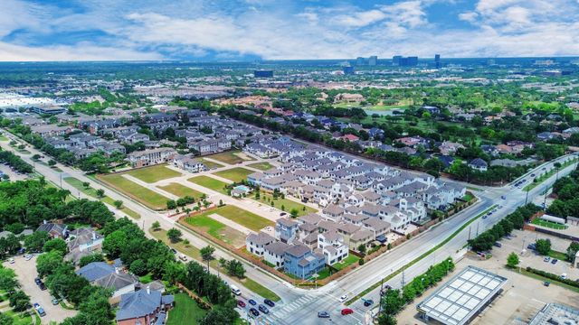 12016 Royal Oaks Banner Way, Houston, TX 77082