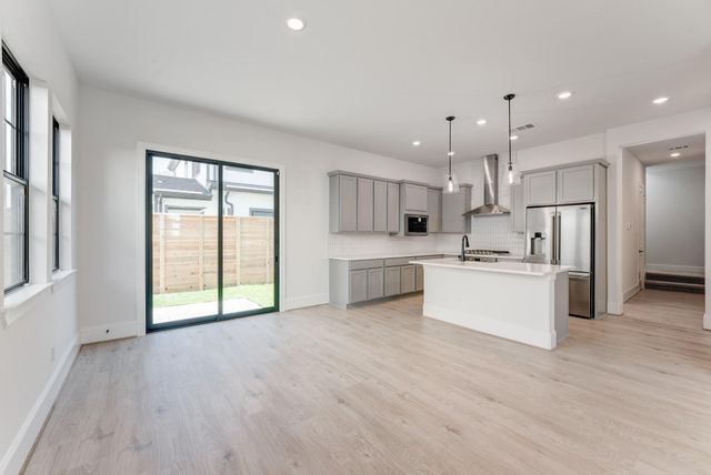 12016 Royal Oaks Banner Way, Houston, TX 77082
