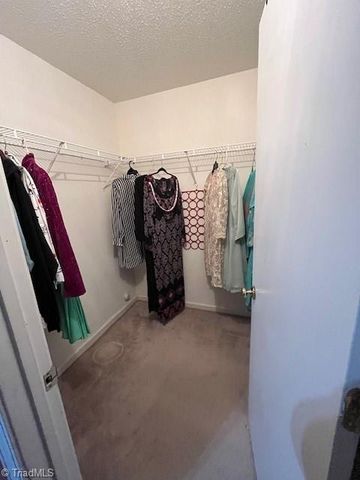 3335 WILITON Way, High Point, NC 27260