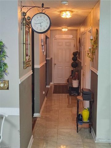 3335 WILITON Way, High Point, NC 27260