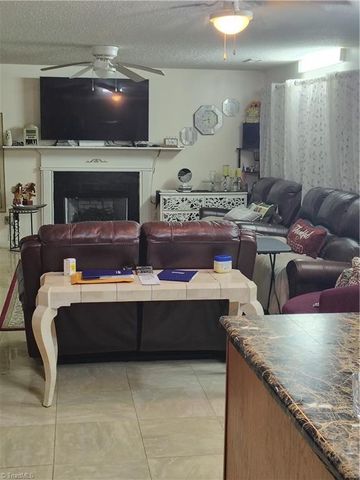 3335 WILITON Way, High Point, NC 27260