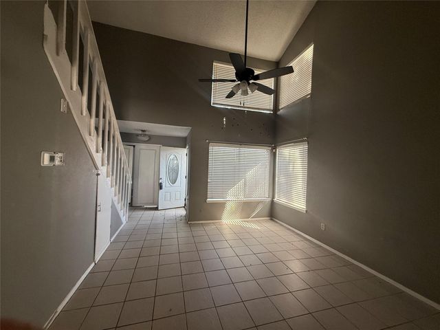 8498 Dairy View Lane, Houston, TX 77072