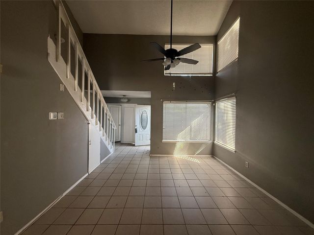 8498 Dairy View Lane, Houston, TX 77072