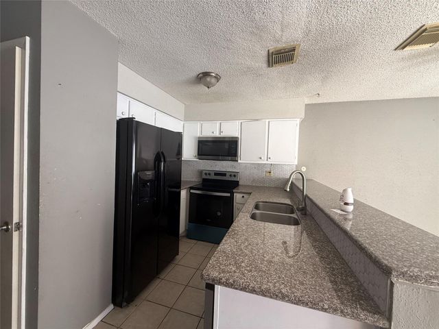 8498 Dairy View Lane, Houston, TX 77072