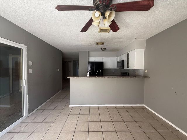 8498 Dairy View Lane, Houston, TX 77072