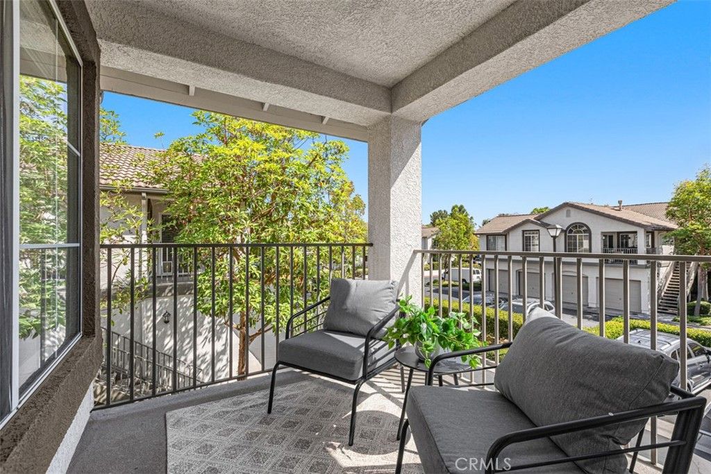 135 Chaumont, Lake Forest, CA 92610 — exterior
