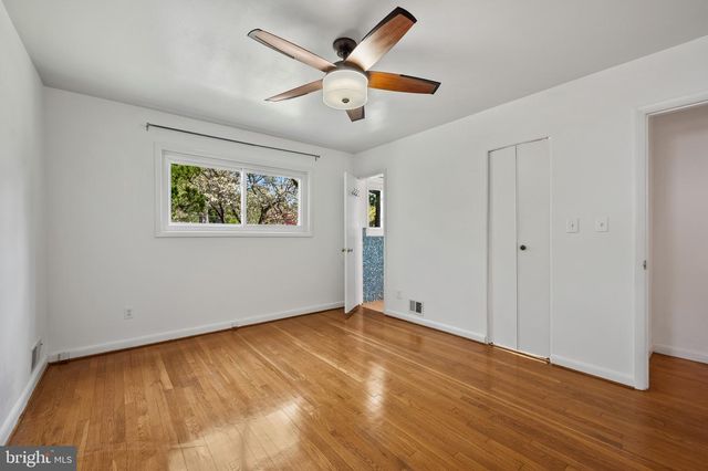 6523 KERNS RD, Falls Church, VA 22044