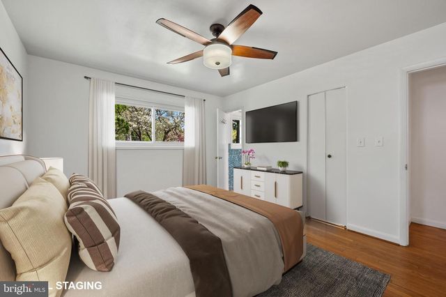 6523 KERNS RD, Falls Church, VA 22044