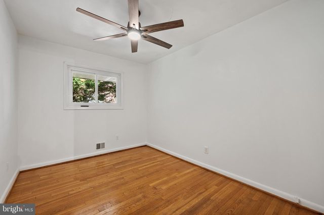 6523 KERNS RD, Falls Church, VA 22044