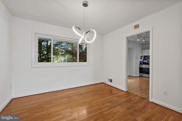 6523 KERNS RD, Falls Church, VA 22044