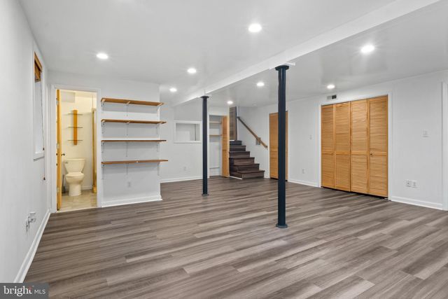 6523 KERNS RD, Falls Church, VA 22044