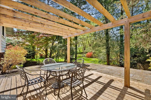 6523 KERNS RD, Falls Church, VA 22044
