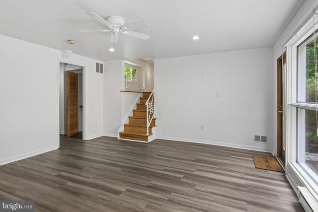 6523 KERNS RD, Falls Church, VA 22044