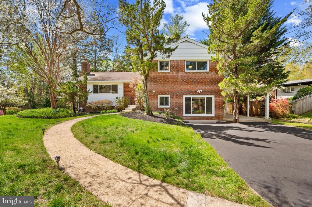 6523 KERNS RD, Falls Church, VA 22044