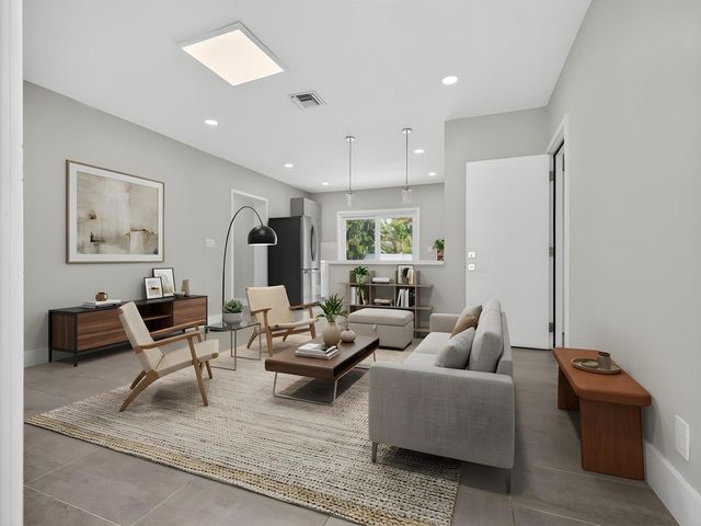 128 SW 22nd Terrace, Fort Lauderdale, FL 33312