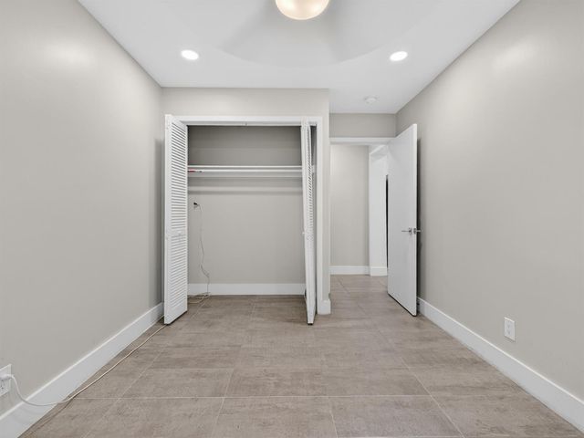 128 SW 22nd Terrace, Fort Lauderdale, FL 33312