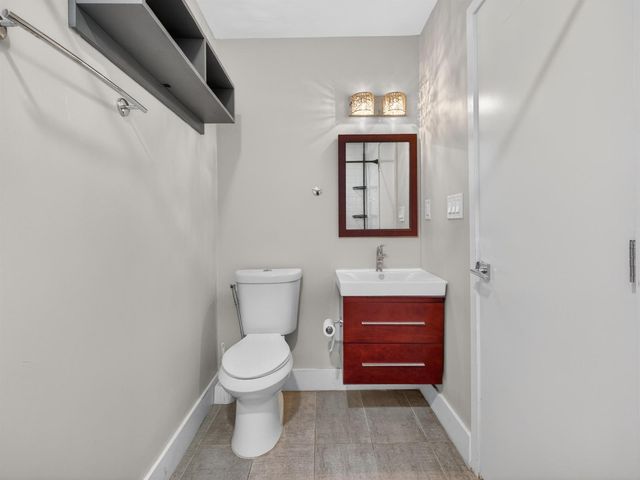 128 SW 22nd Terrace, Fort Lauderdale, FL 33312