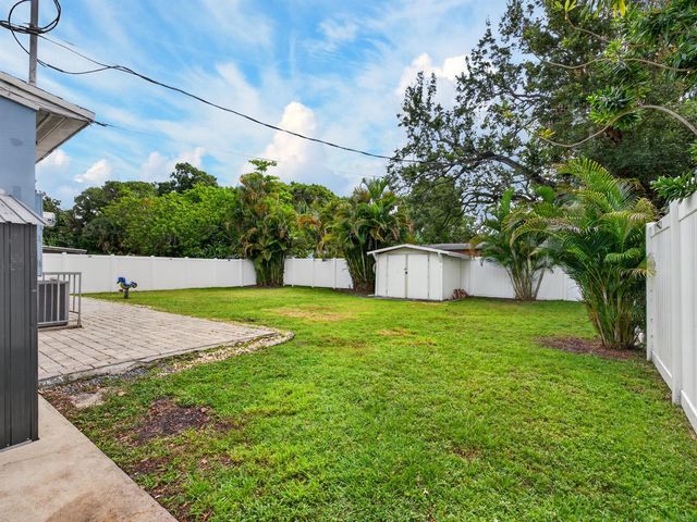 128 SW 22nd Terrace, Fort Lauderdale, FL 33312