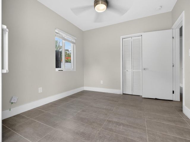 128 SW 22nd Terrace, Fort Lauderdale, FL 33312