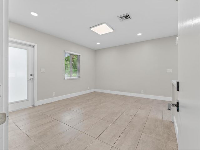 128 SW 22nd Terrace, Fort Lauderdale, FL 33312