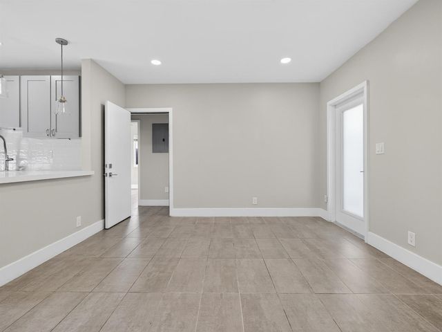 128 SW 22nd Terrace, Fort Lauderdale, FL 33312