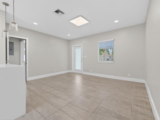 128 SW 22nd Terrace, Fort Lauderdale, FL 33312