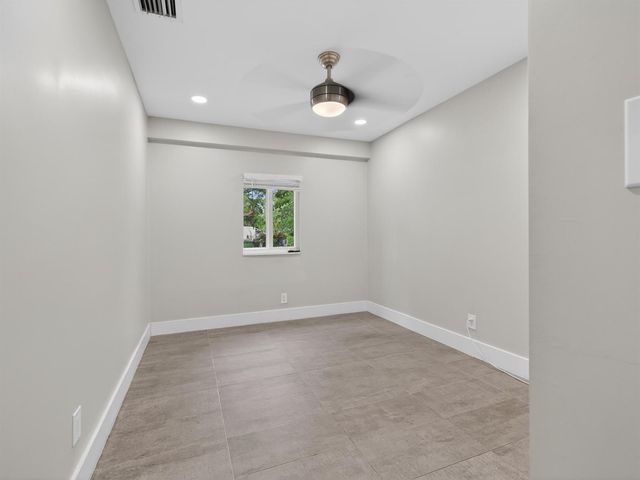 128 SW 22nd Terrace, Fort Lauderdale, FL 33312
