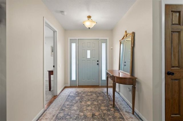 607 Horseshoe Drive, Pleasant Hill, MO 64080